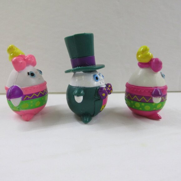 3 Topps Easter Egg Humpty Dumpty and 2 Girl Figure Pencil Toppers Vintage 2001 - Picture 4 of 14